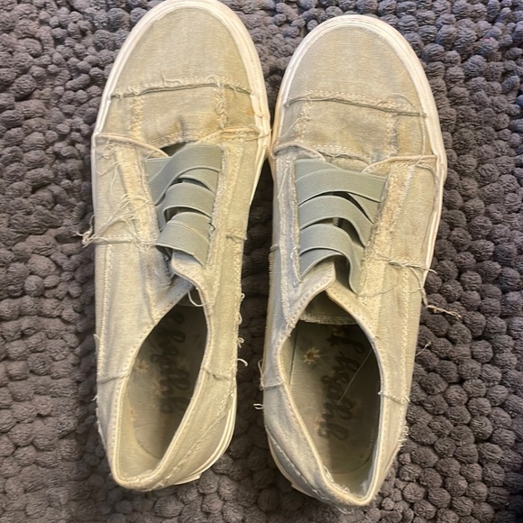 Gypsy Jazz Size 9.5 Fabric Sneakers - Picture 1 of 3